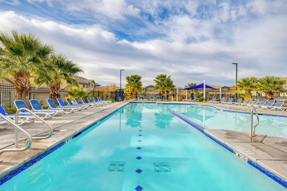 Casitas at Sienna Hills | Community Pool Area