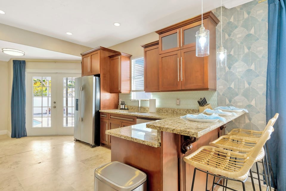 Spacious countertops for the kitchen