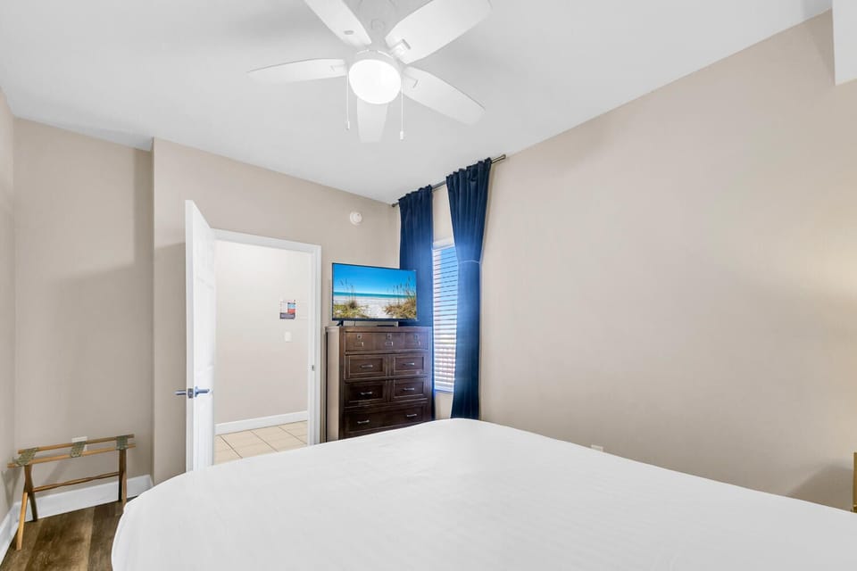 Guest bedroom