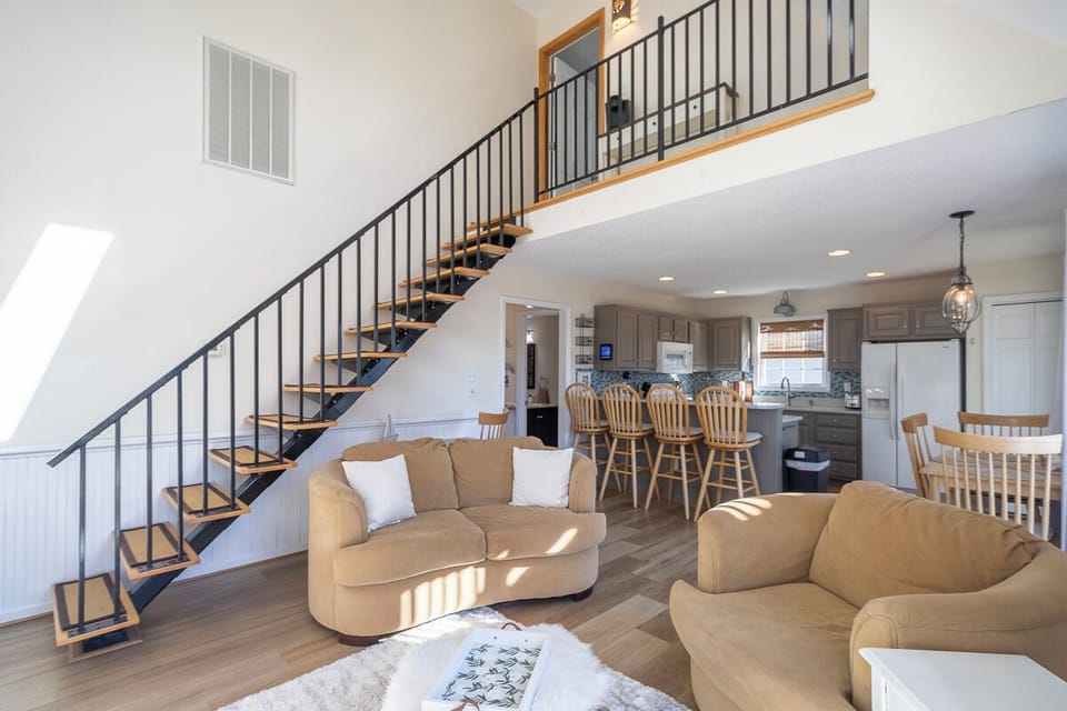 Mid Level Living Area
