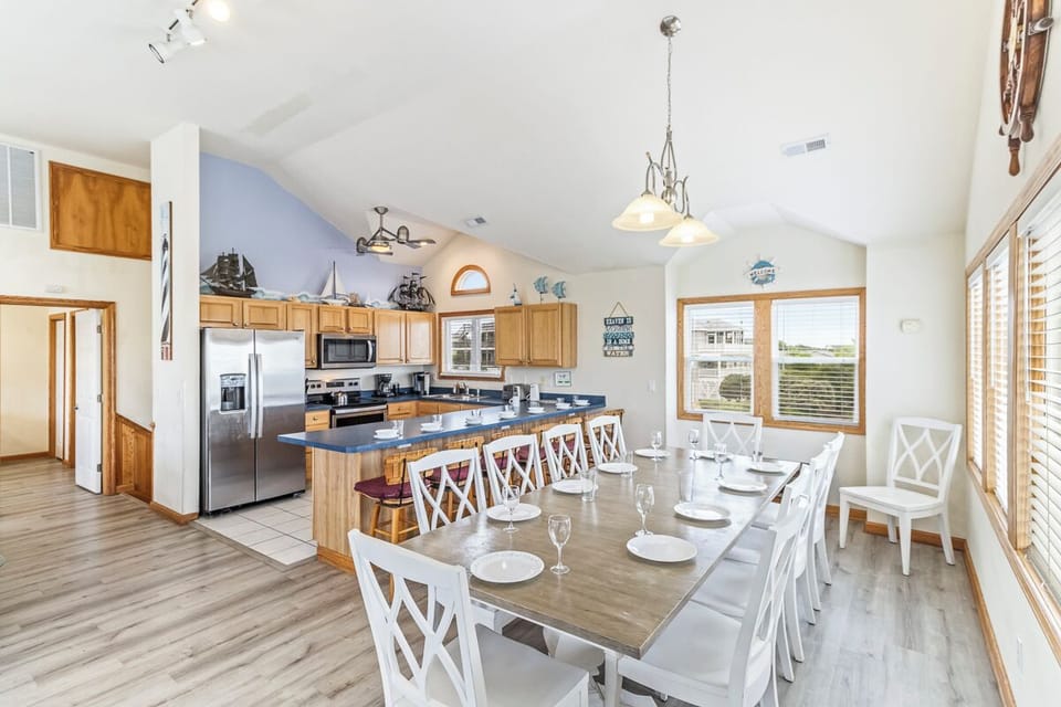 Top Level Dining Area