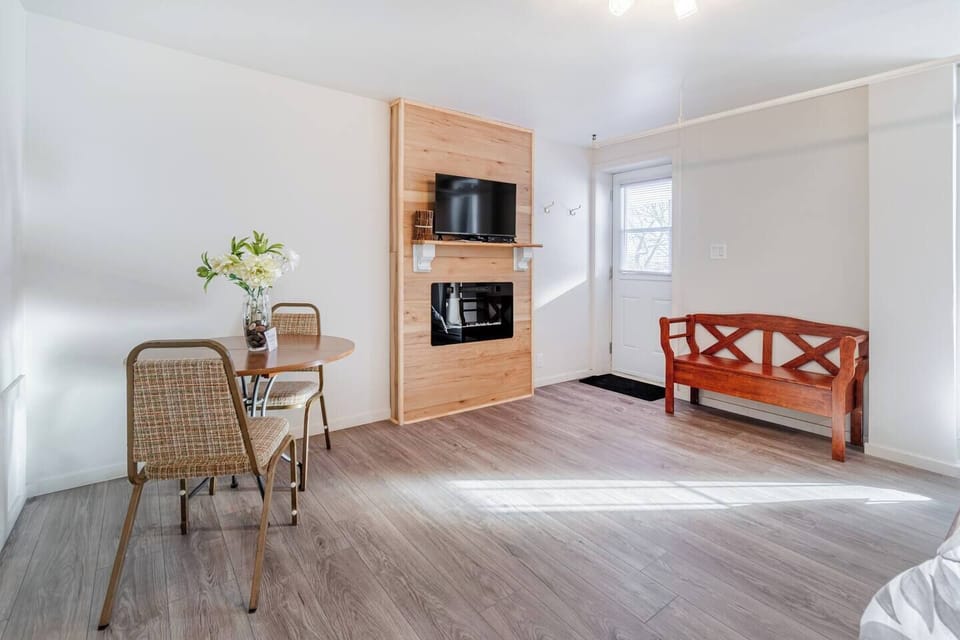 Dining table, electric fireplace (2)