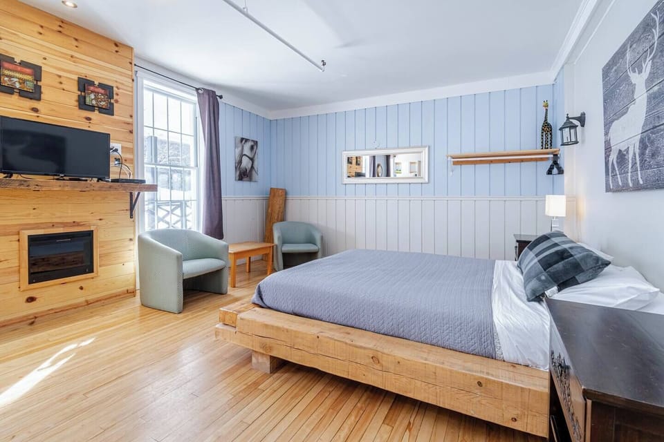 Bed (King size) (3)