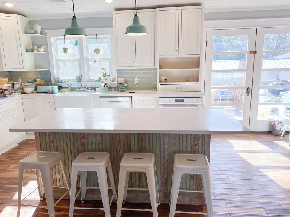 Fully stocked kitchen for every meal!