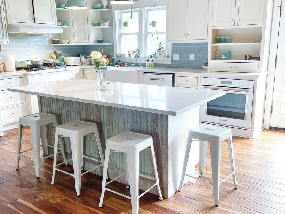 Large kitchen to feed and enjoy your crew!