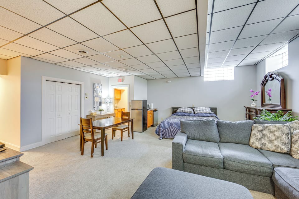 Dining Area | Dishware & Flatware Provided | Central A/C & Heat