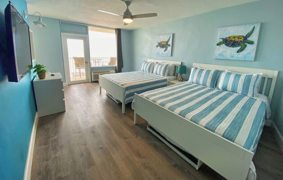 Unwind in a cozy atmosphere with direct access to ocean breezes.