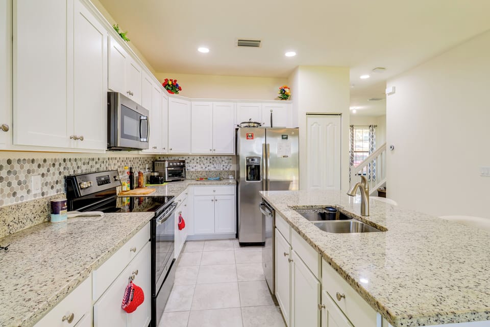 Kitchen | 2-Story Townhome | Central A/C & Heat