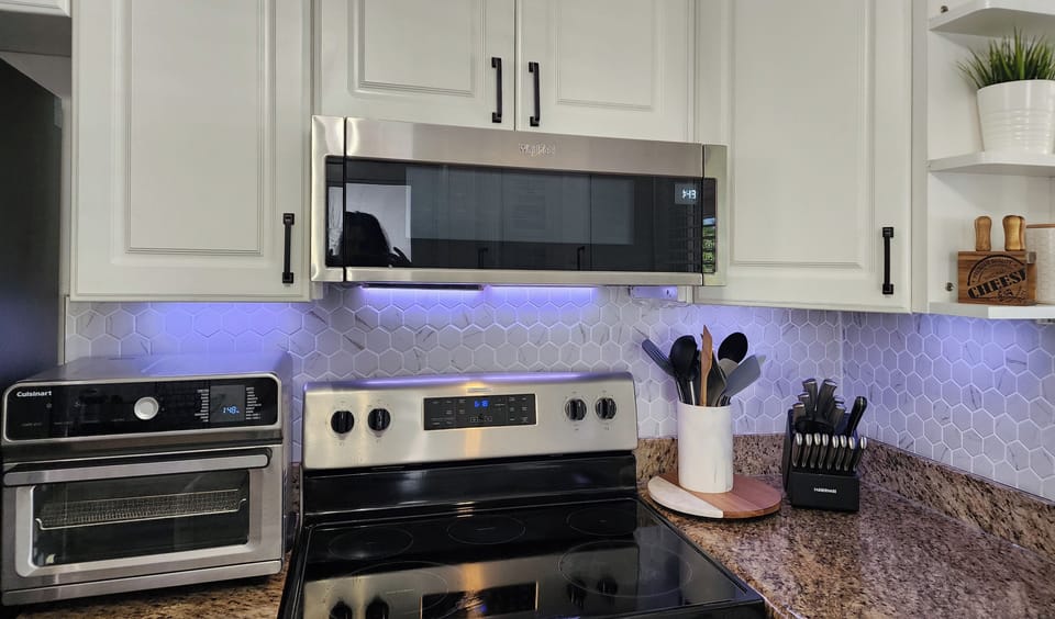 stove with oven, microwave and air fryer