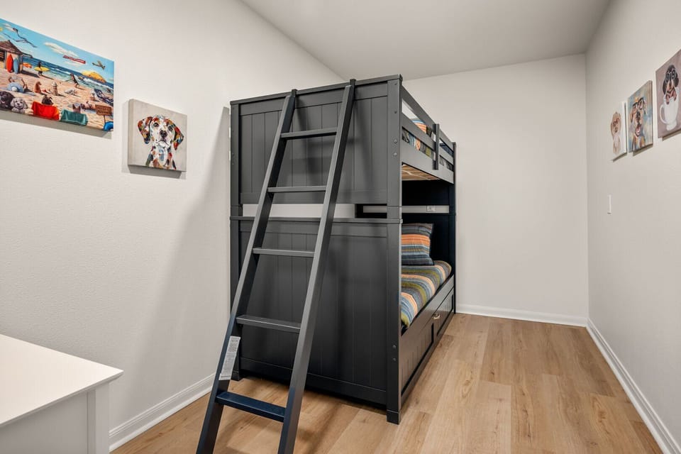 Bunk room - twin bunks