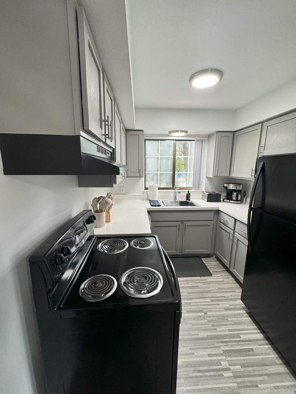 Full Amenity Kitchen