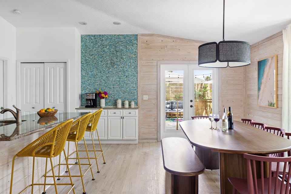 Intimate yet spacious—your group’s ideal stay.