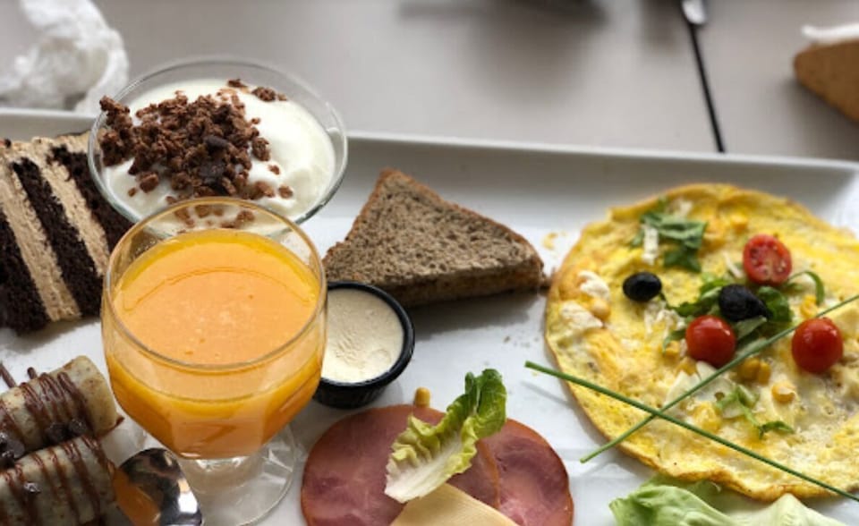 Breakfast meal