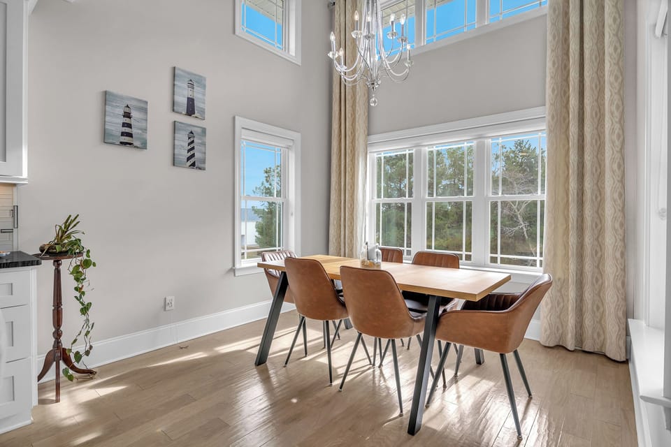 Dining Area - Southeast