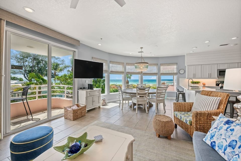 Living area with beautiful views
