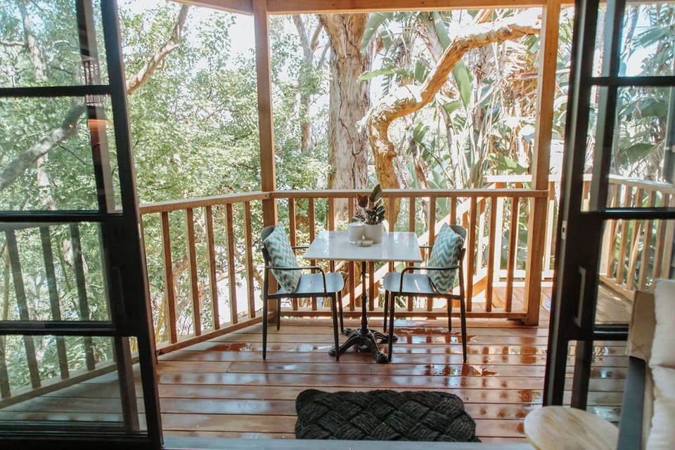 Deck area (2)