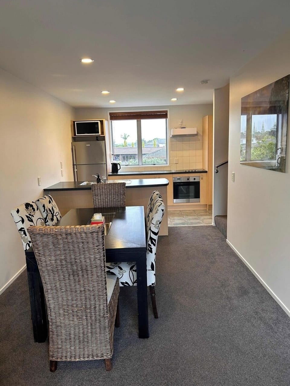 6 seating dining table 