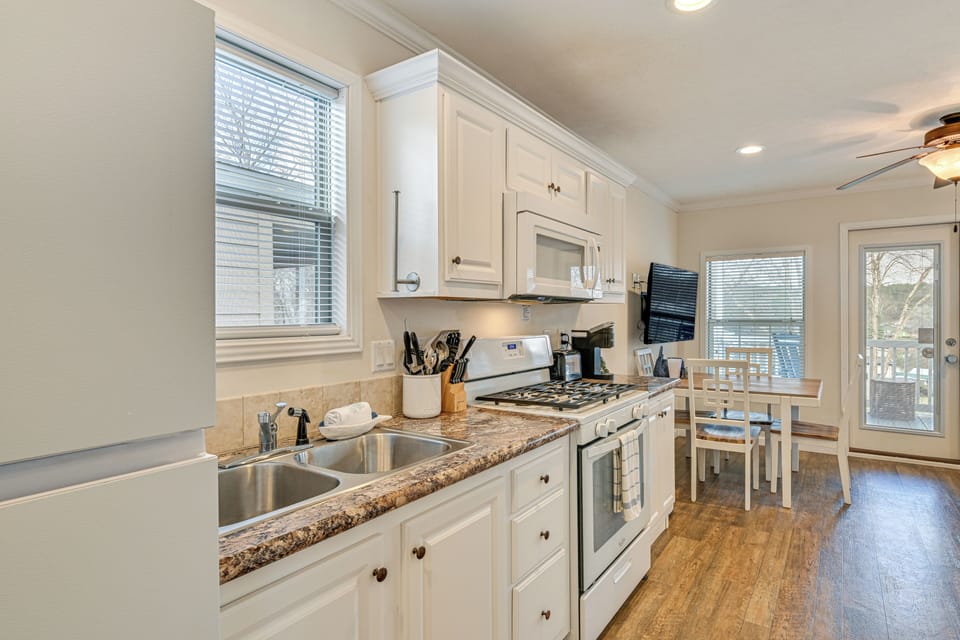 Kitchen | Keurig | Toaster