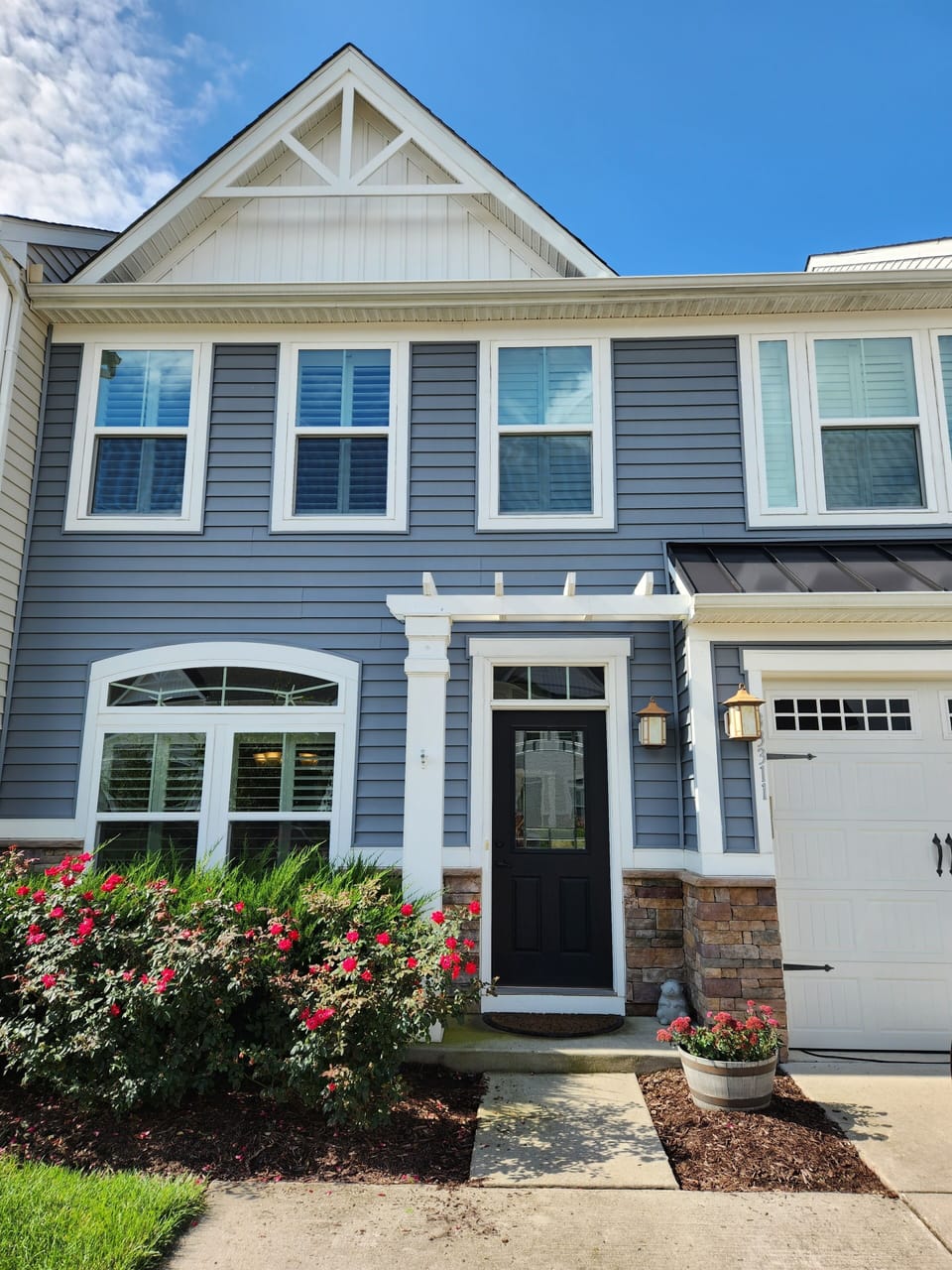 Welcome to 33311 Guilford Lane!