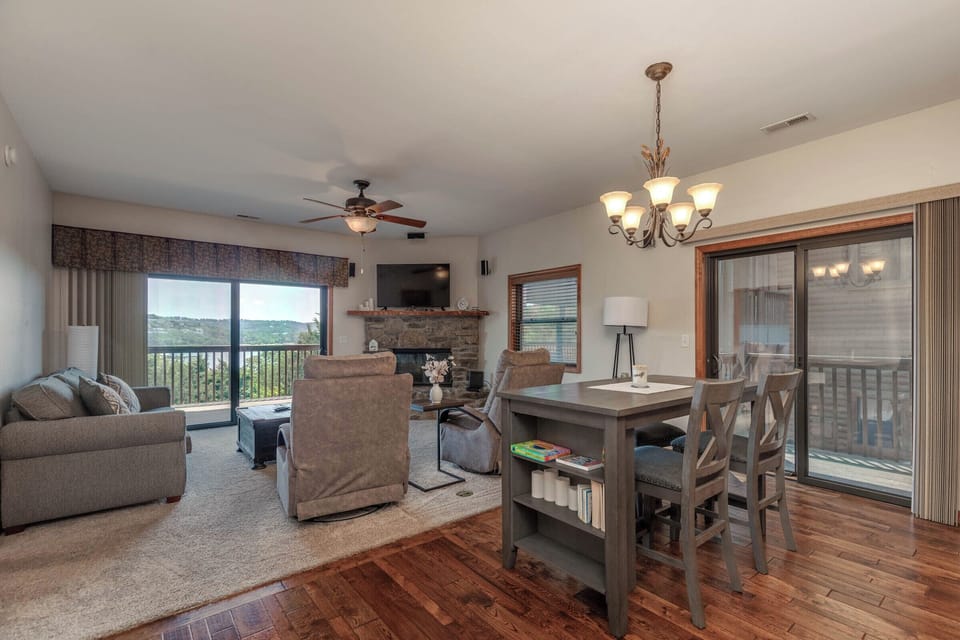 Dining Room / Living Room