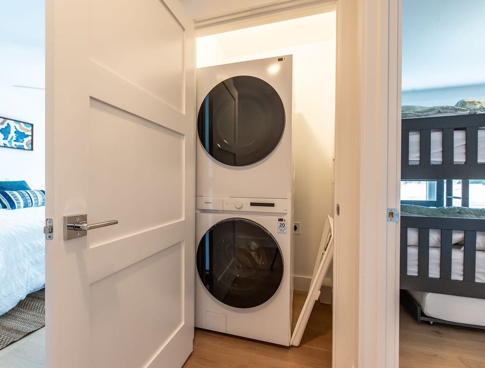 Washer/Dryer, Third Floor