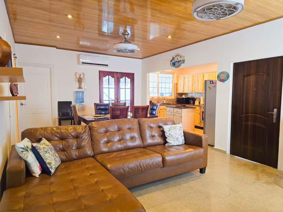 Living, Dining & Kitchen Areas