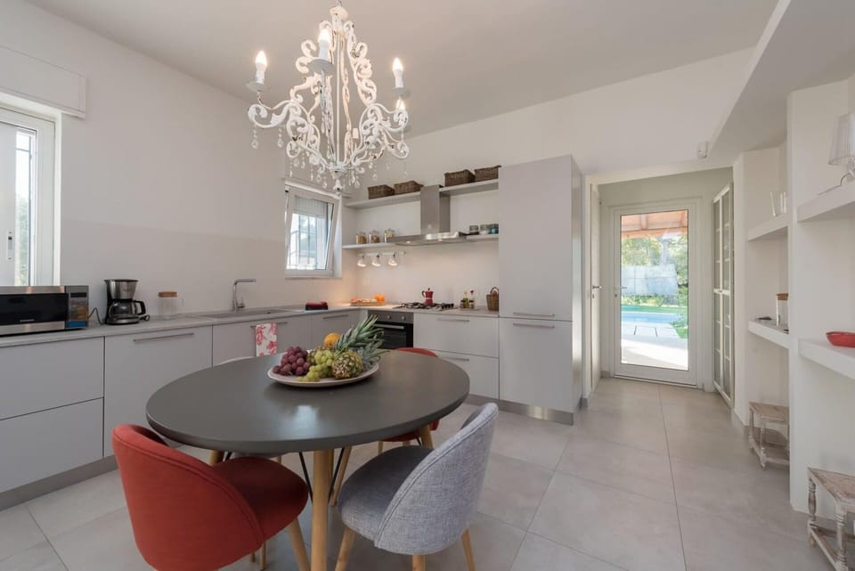 Dining Room, Kitchen