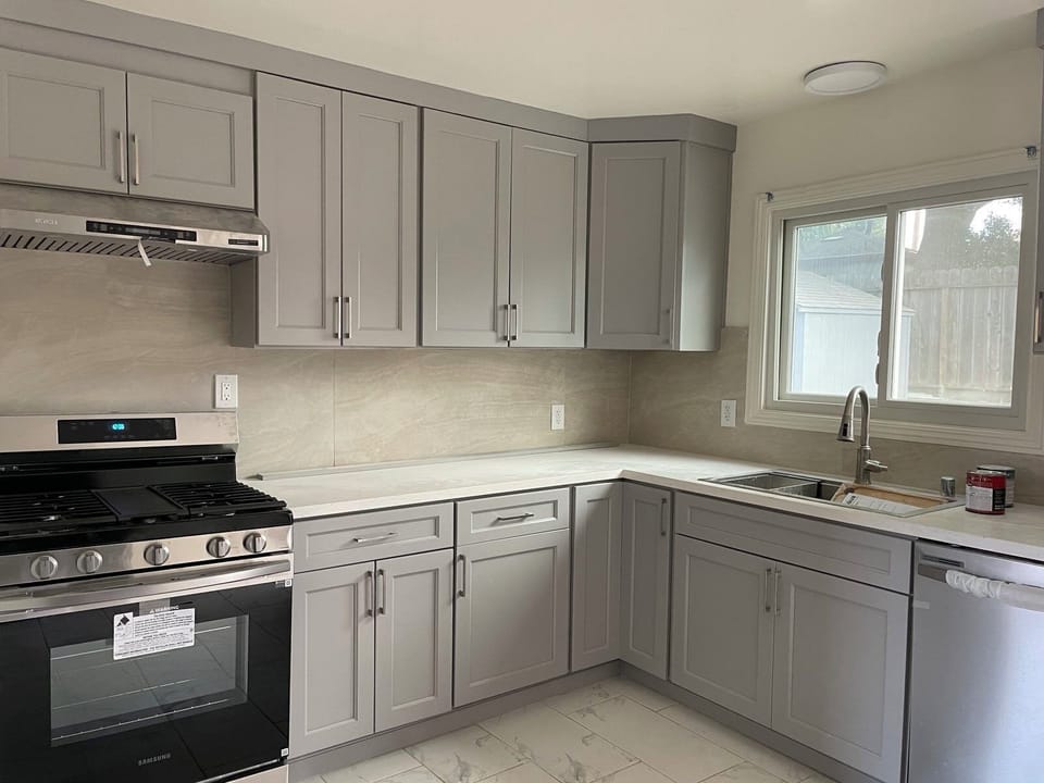 Spacious an Stylish Kitchen with everything you need.