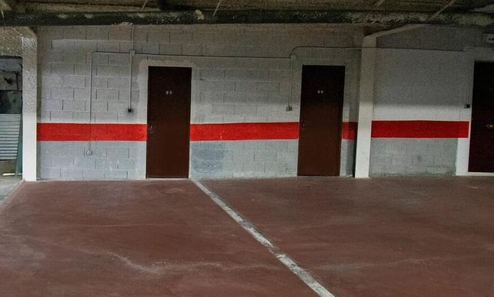FREE PARKING INCLUDED + EXTRA LARGE STORAGE ROOM