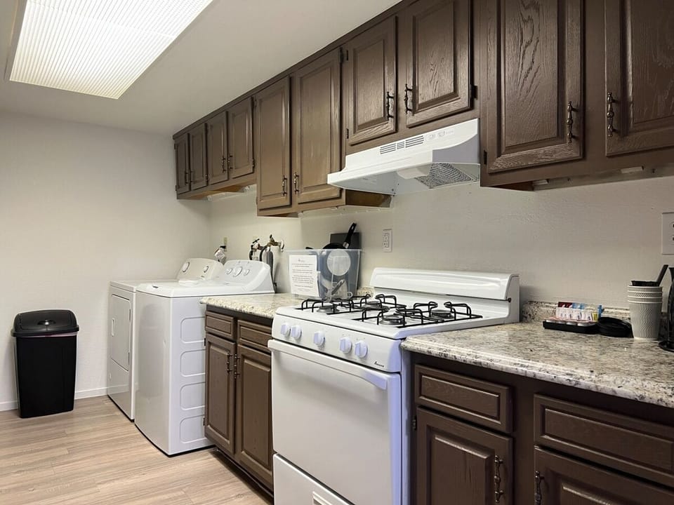 Full Kitchen with Washer and Dryer