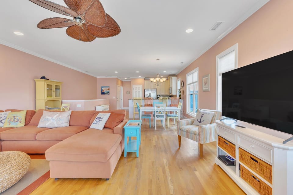 Seaside Hugs-Living Room