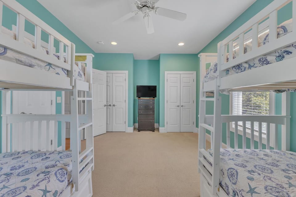 Seaside Hugs-Bedroom