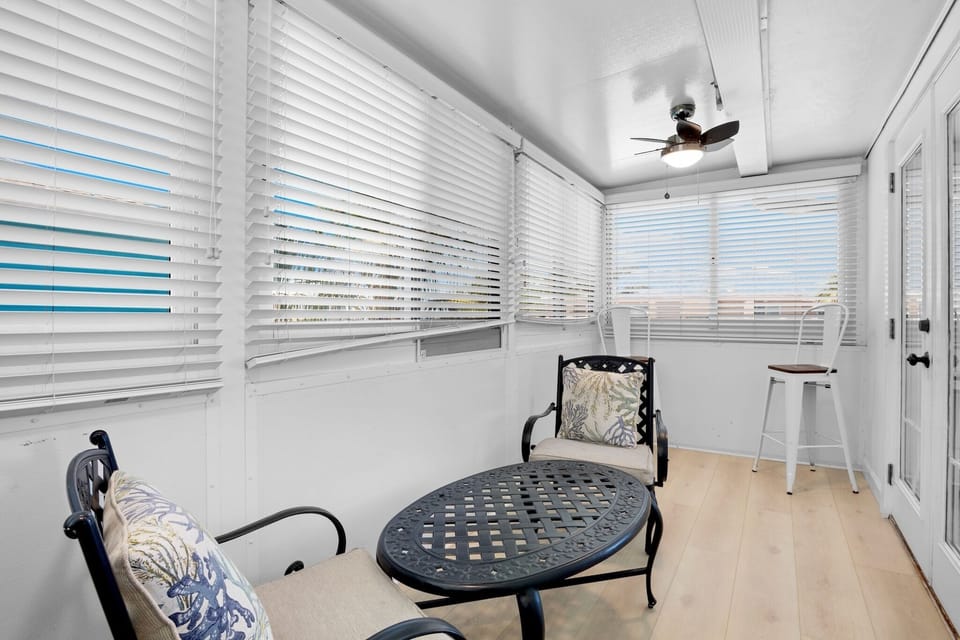 Second Bedroom, Seating Area