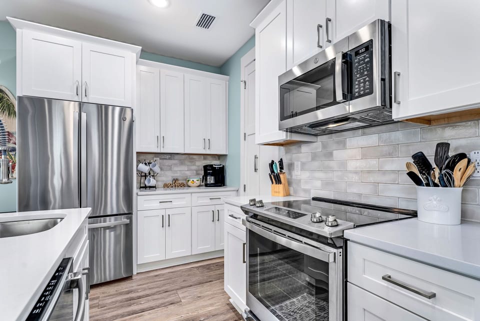 Fully Stocked Kitchen