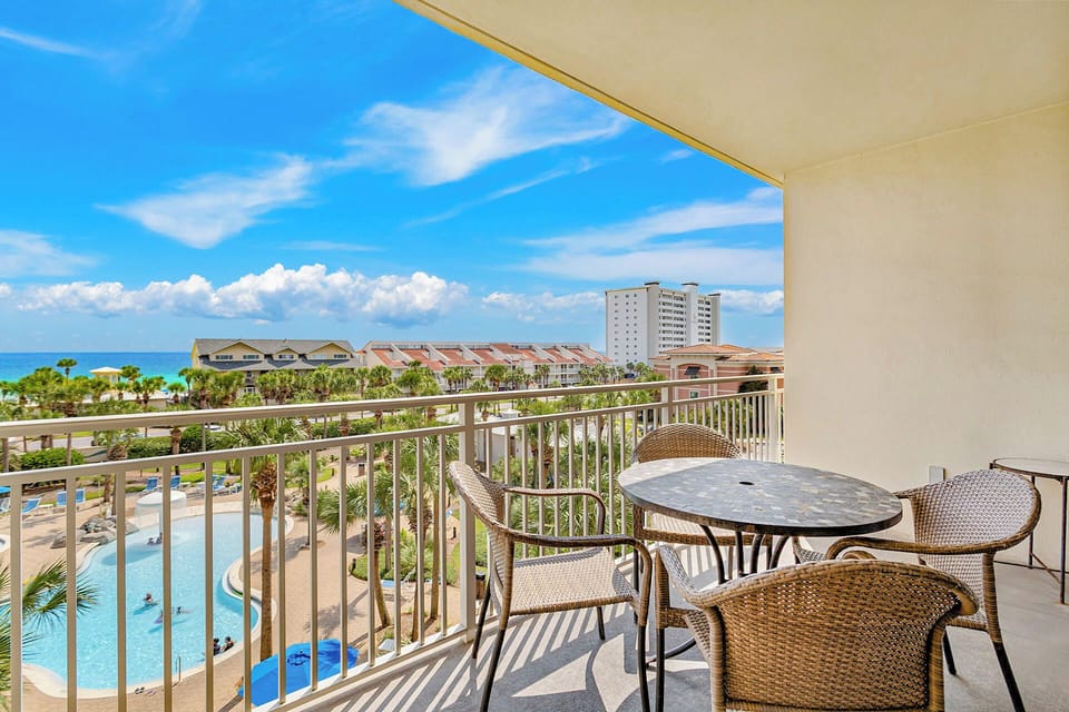 Sterling Shores 415 Balcony