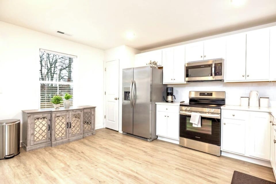 fully stocked kitchen