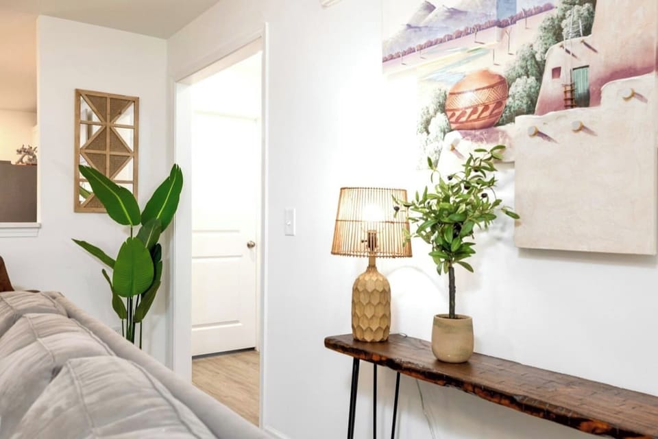 Hallway leading to 2 additional bedrooms