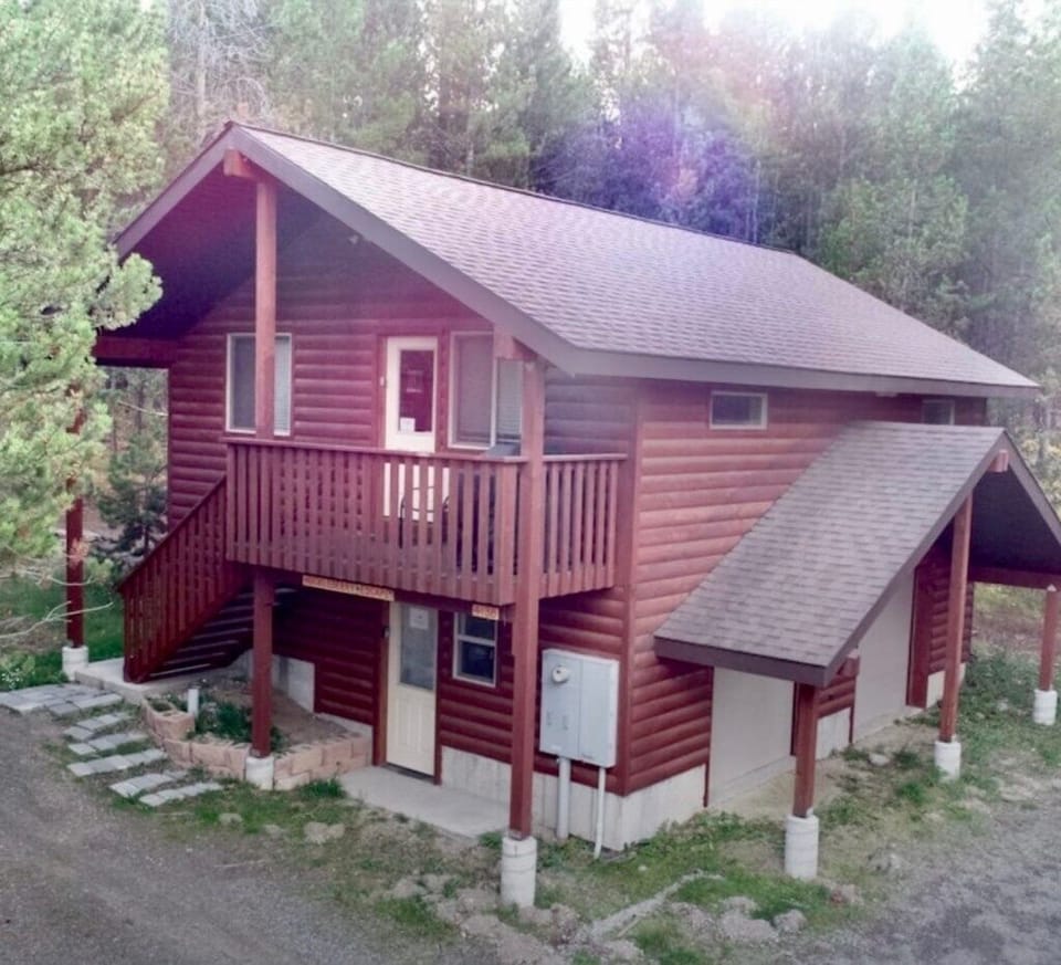Exterior image 1