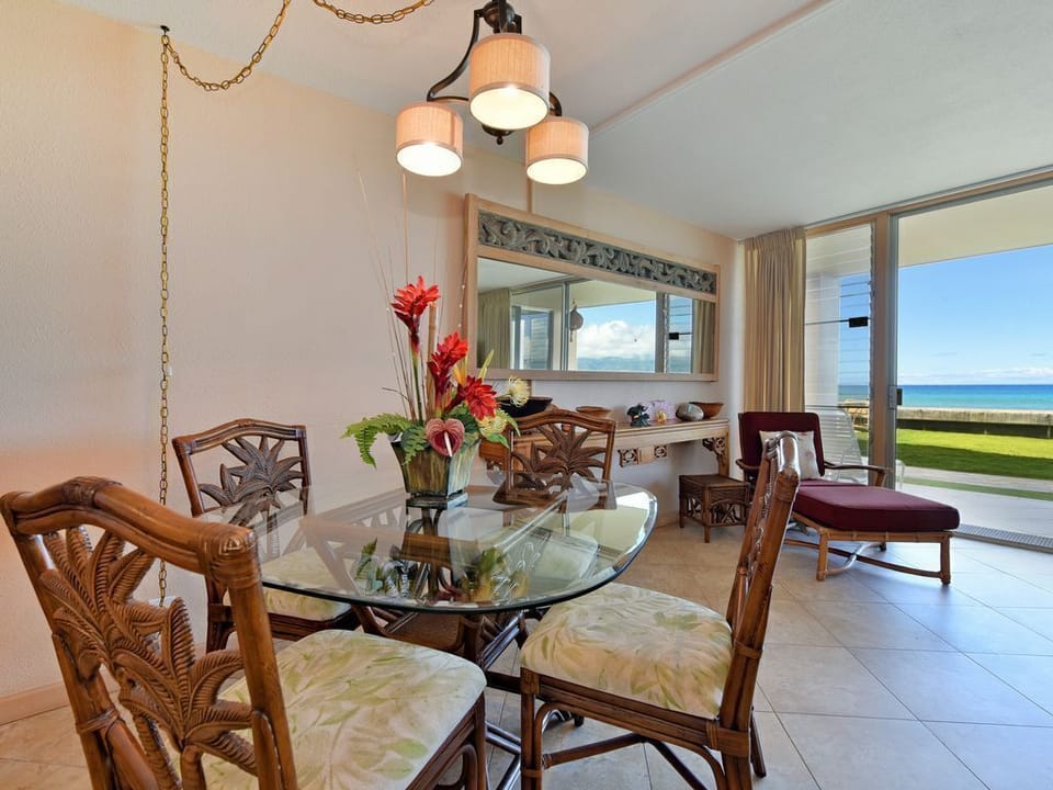 1st Unit - Dining Area