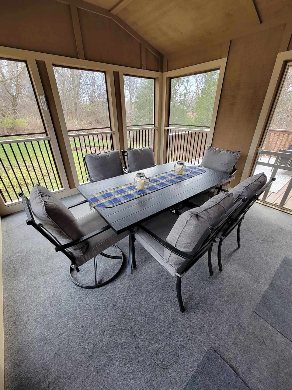 Screened-In Porch