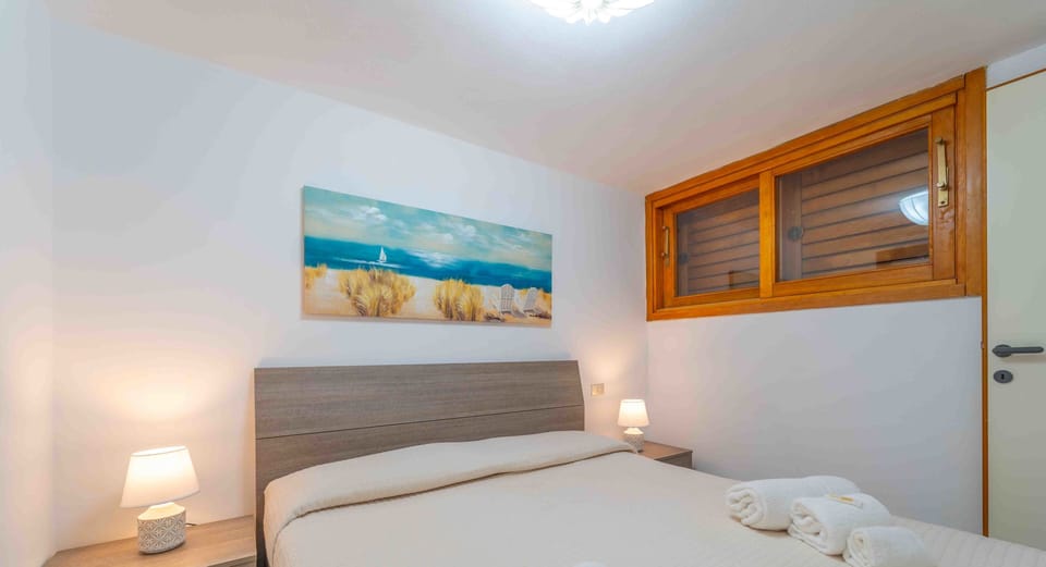Bed,Bedroom