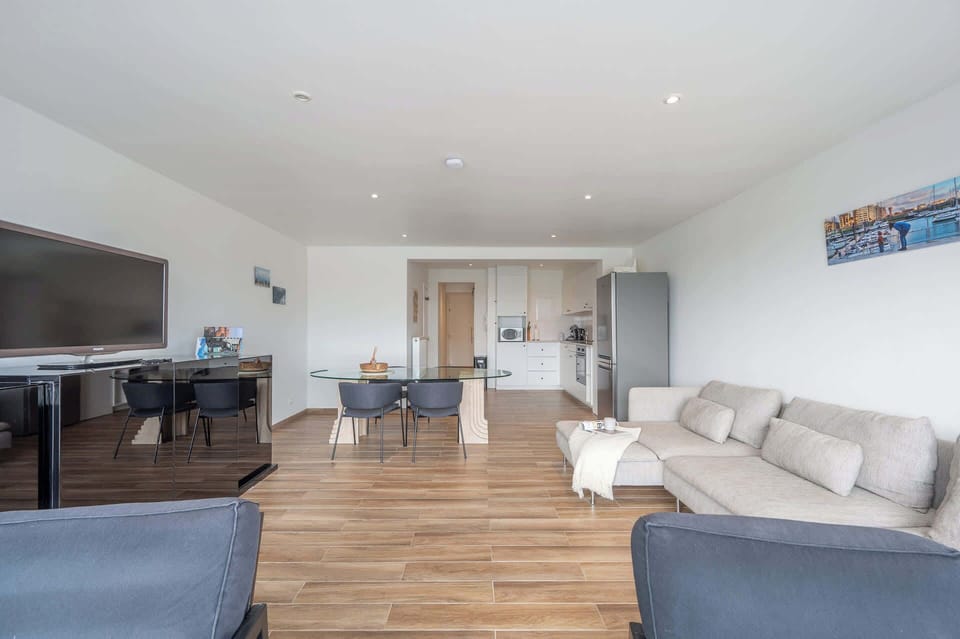 Spacious and bright living room