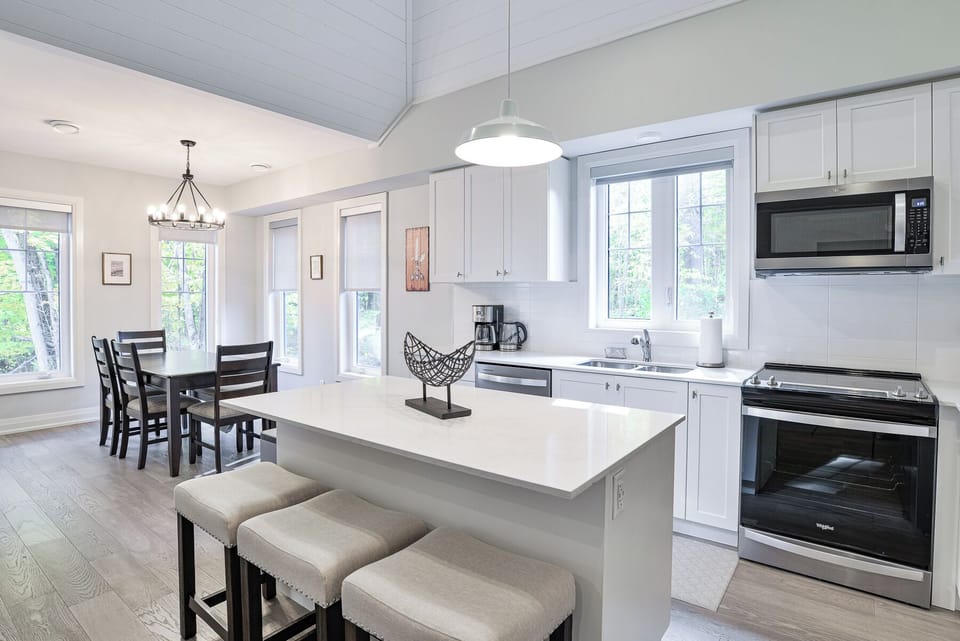 Channel Kitchen-Dining Room
