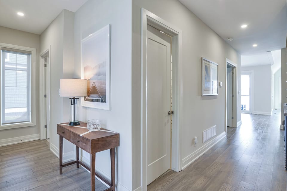 Sunnyside Foyer