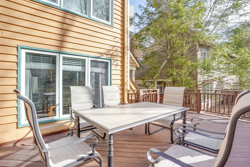 Furnished Deck