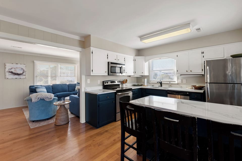 DU704: Slumbering Duck | Mid Level Living Area and Kitchen