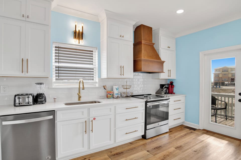 Fully equipped kitchen available for all of your cooking needs