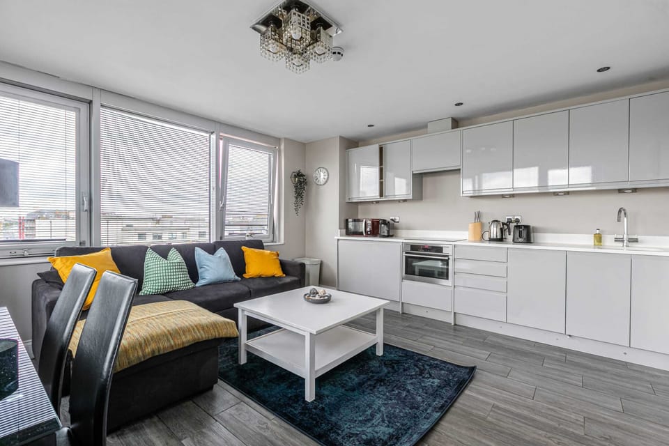 A bright, open-plan space with cozy vibes and modern touches