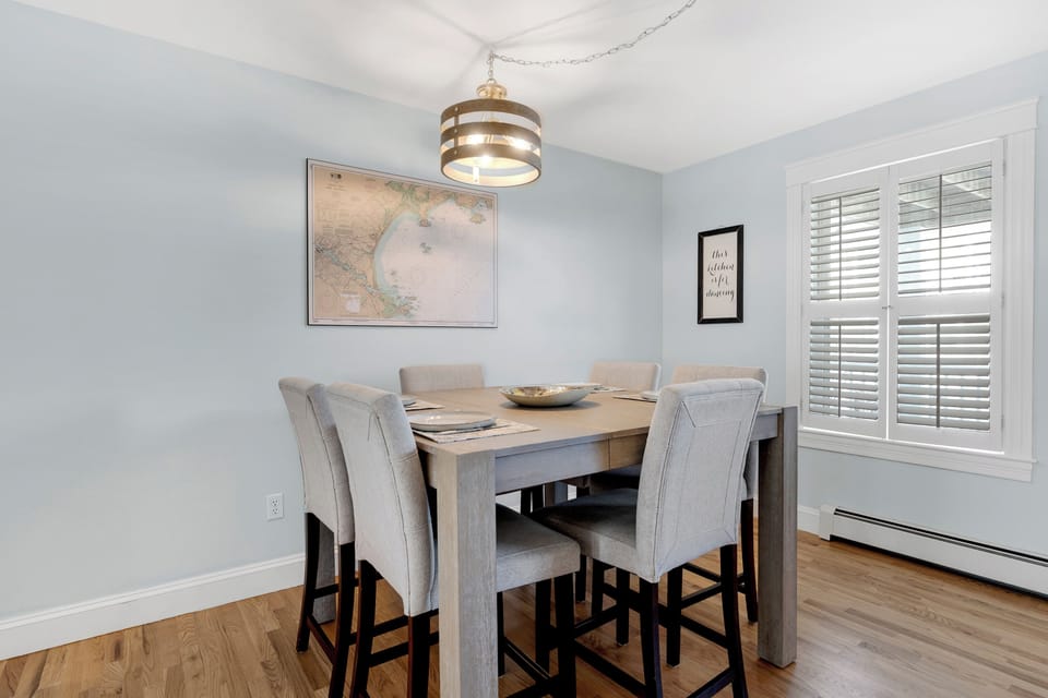 Kitchen dinning area