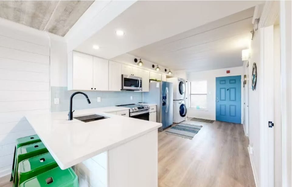 Spacious, well appointed kitchen.